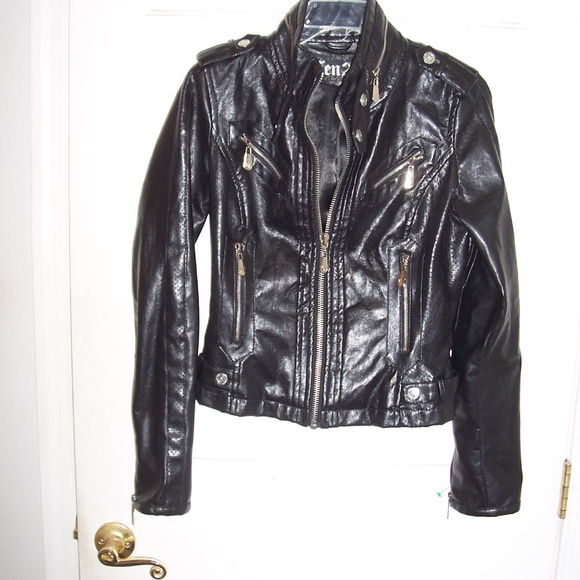TEN 25 Jackets & Blazers - TEN 25 VEGAN LEATHER BLK MOTO JACKET SM